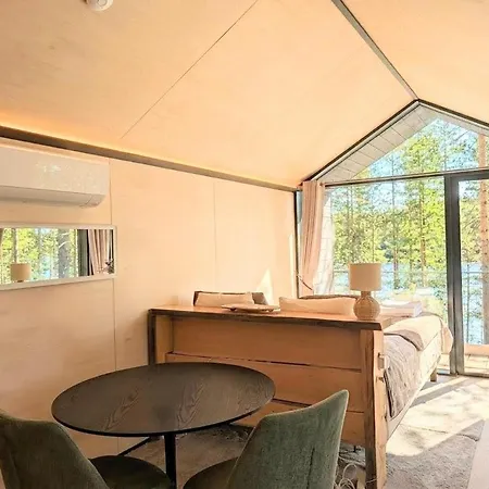 Hossaville Luxe West Iii *